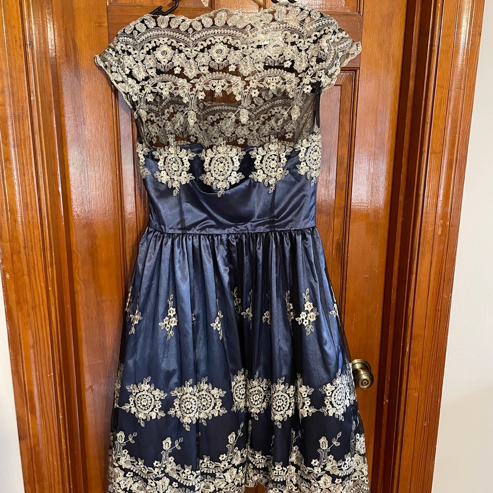 Blue and gold semi formal dress 😍